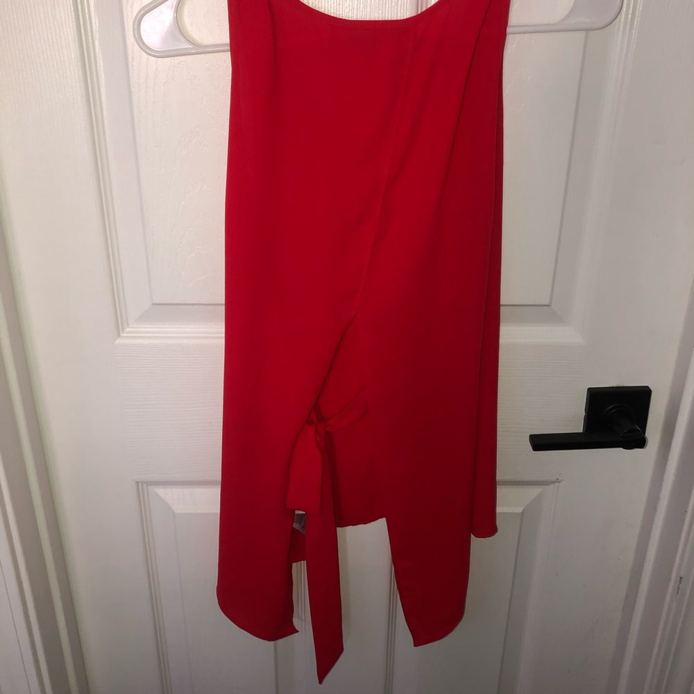 EXPRESS TANK TOP WITH BEAUTIFUL BOW DETAIL SIZE M!